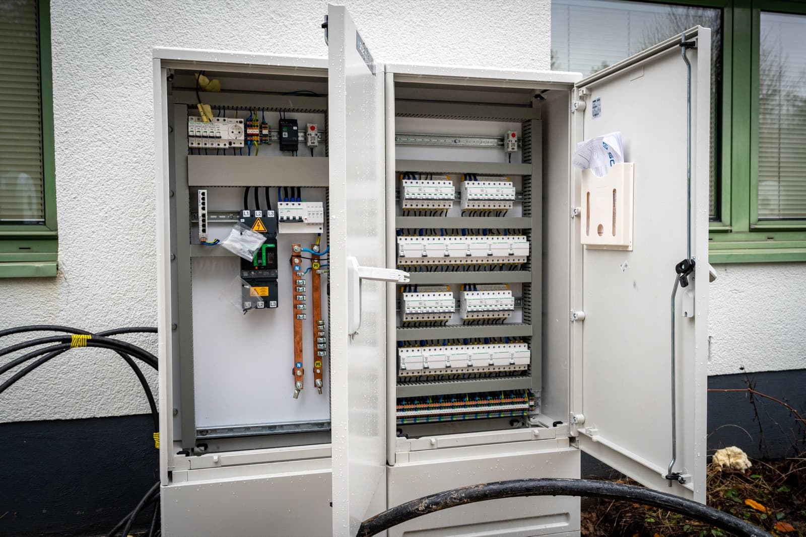 Ladestation & Schaltschrank