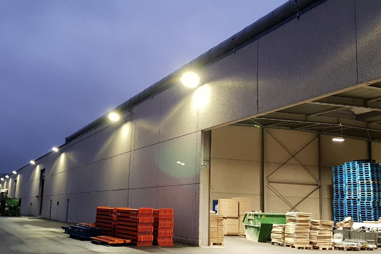 Instandsetzung der Außen- und Lagerbeleuchtung mittels LED